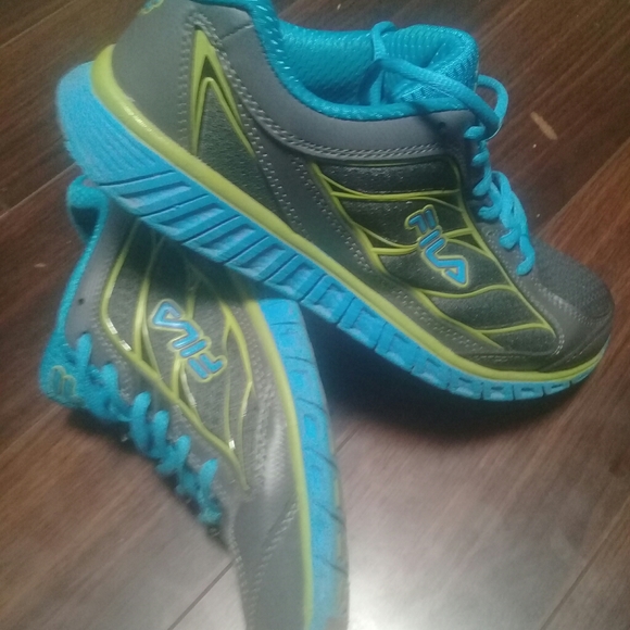 Fila shoes size 9,5 (blue and Gray) - Picture 3 of 6